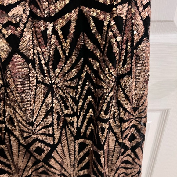 BloomChic Geometric Sequin Dolman Sleeve Midi Dress NWT sz 10, 22-24 women’s - Picture 7 of 12